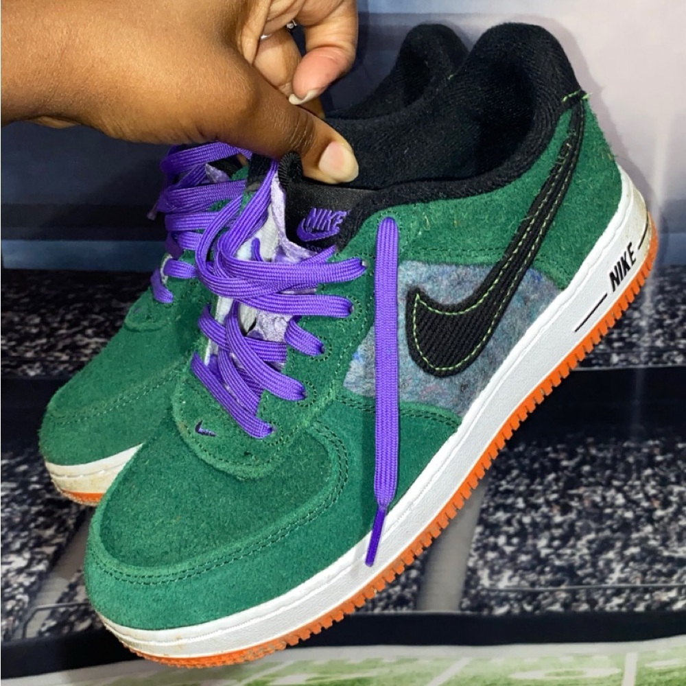Kids Nike size 3